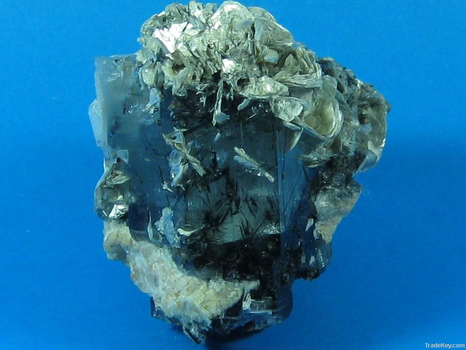 Decorative Beryl Var (Rutile)