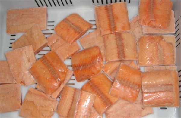 Chum salmon fillets, portions,