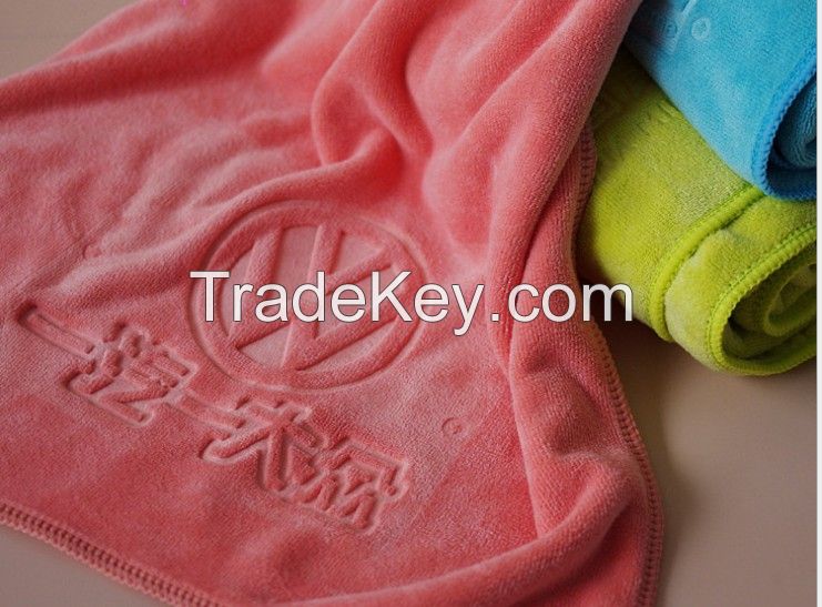 Embossed microfiber towel 