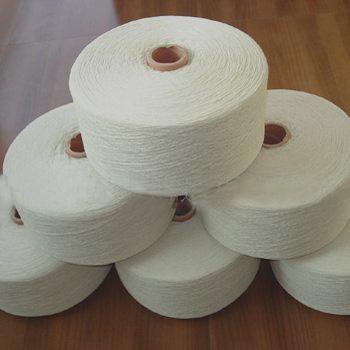 Bleaching of the white cotton yarn