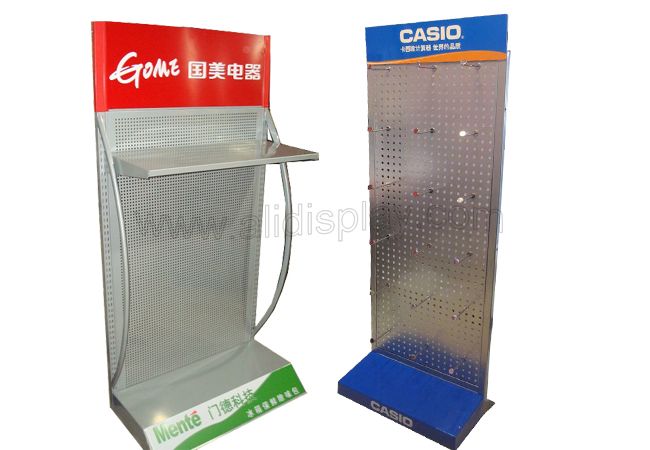 Metal display rack for retail store