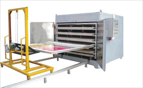 Glass vacuum laminated furnace