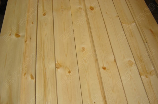 Knotty pine veneer