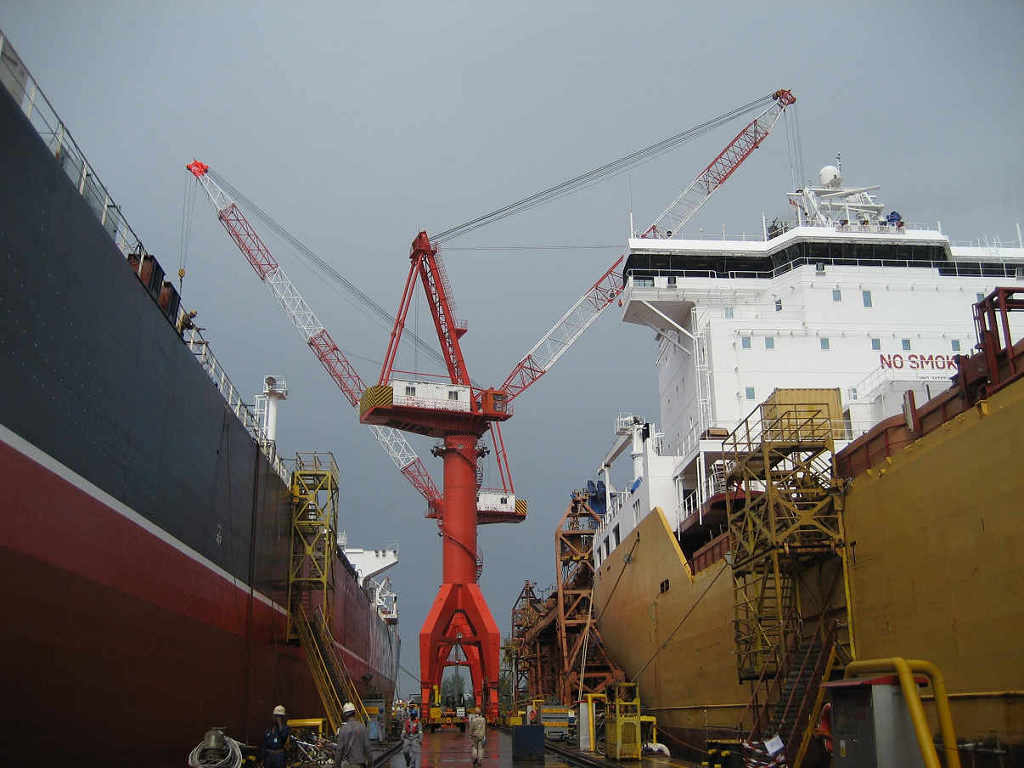 shipyard crane