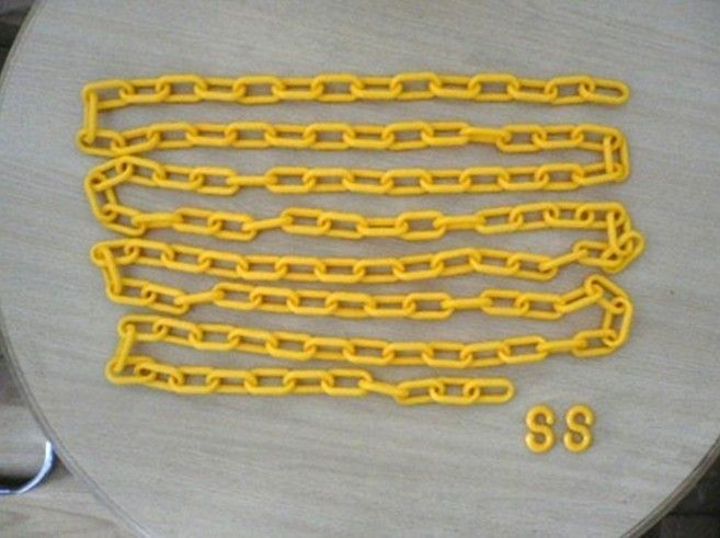 Continuous Plastic Yellow Decorative Barrier Chains 8mm x 3m With 2 S Hooks