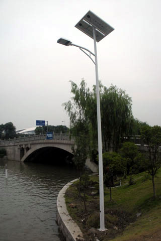 Solar street light