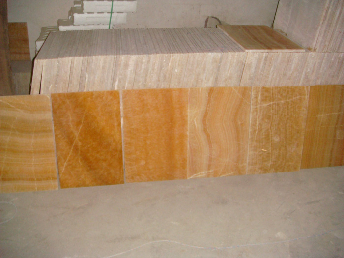 Honey Onyx Marble (Honey Onyx, Emperrador, Crema Marfil)