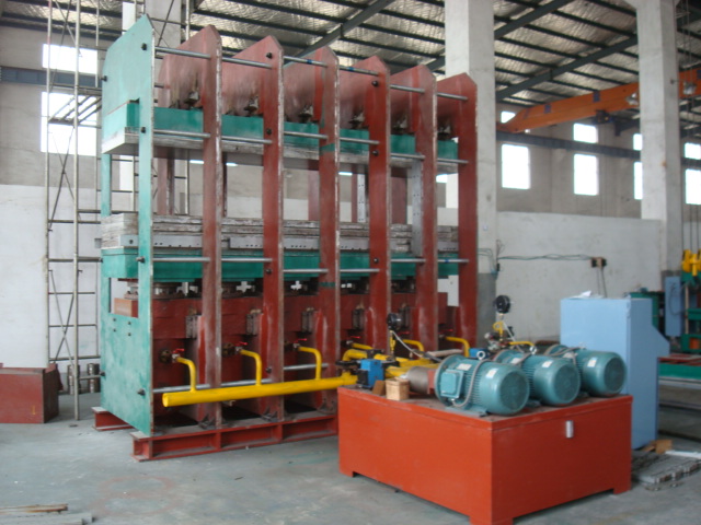 Plate vulcanizer machine (Frame & Column)