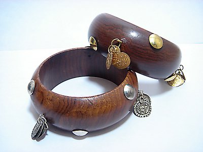  FASHION BANGLES