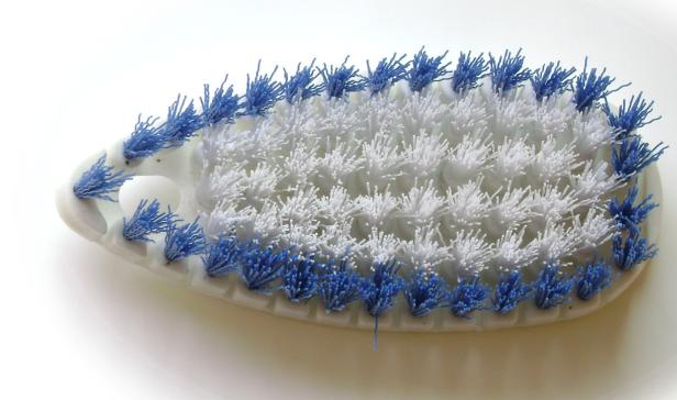 Flexiable brush