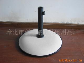 Compund concrete umbrella base