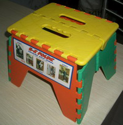 Folding stool