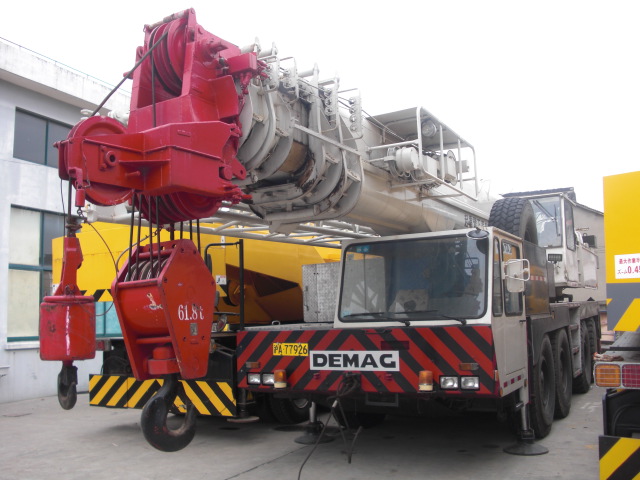 DEMAG Truck Crane 120tons