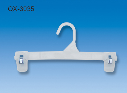 Plastic hanger