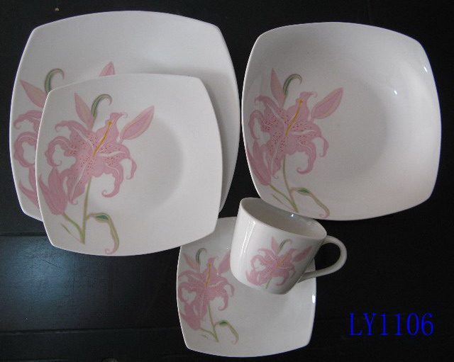 Porcelain Dinner Set