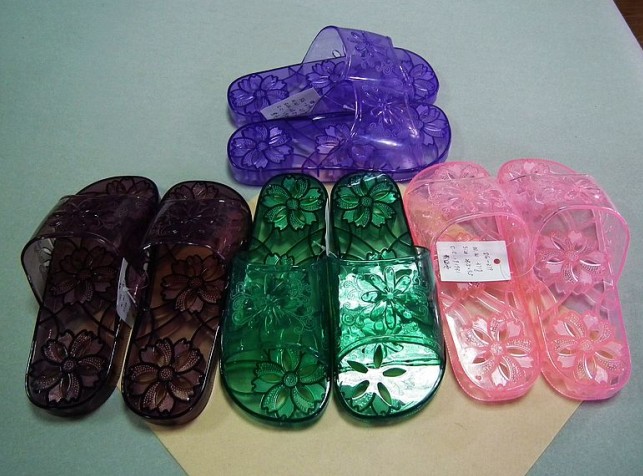 PVC Crystal-clear bath slipper