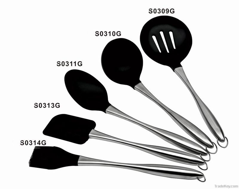 silicone kitchen utensils