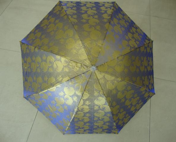 three folding chameleon umbrella