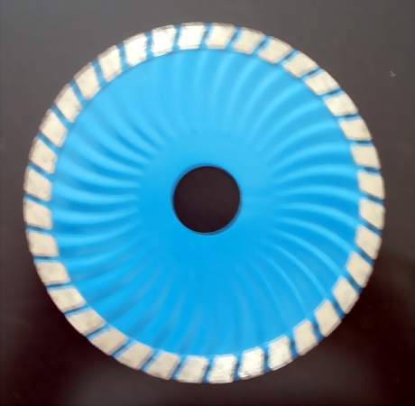 Diamond Turbo Blade with Reinforcment core