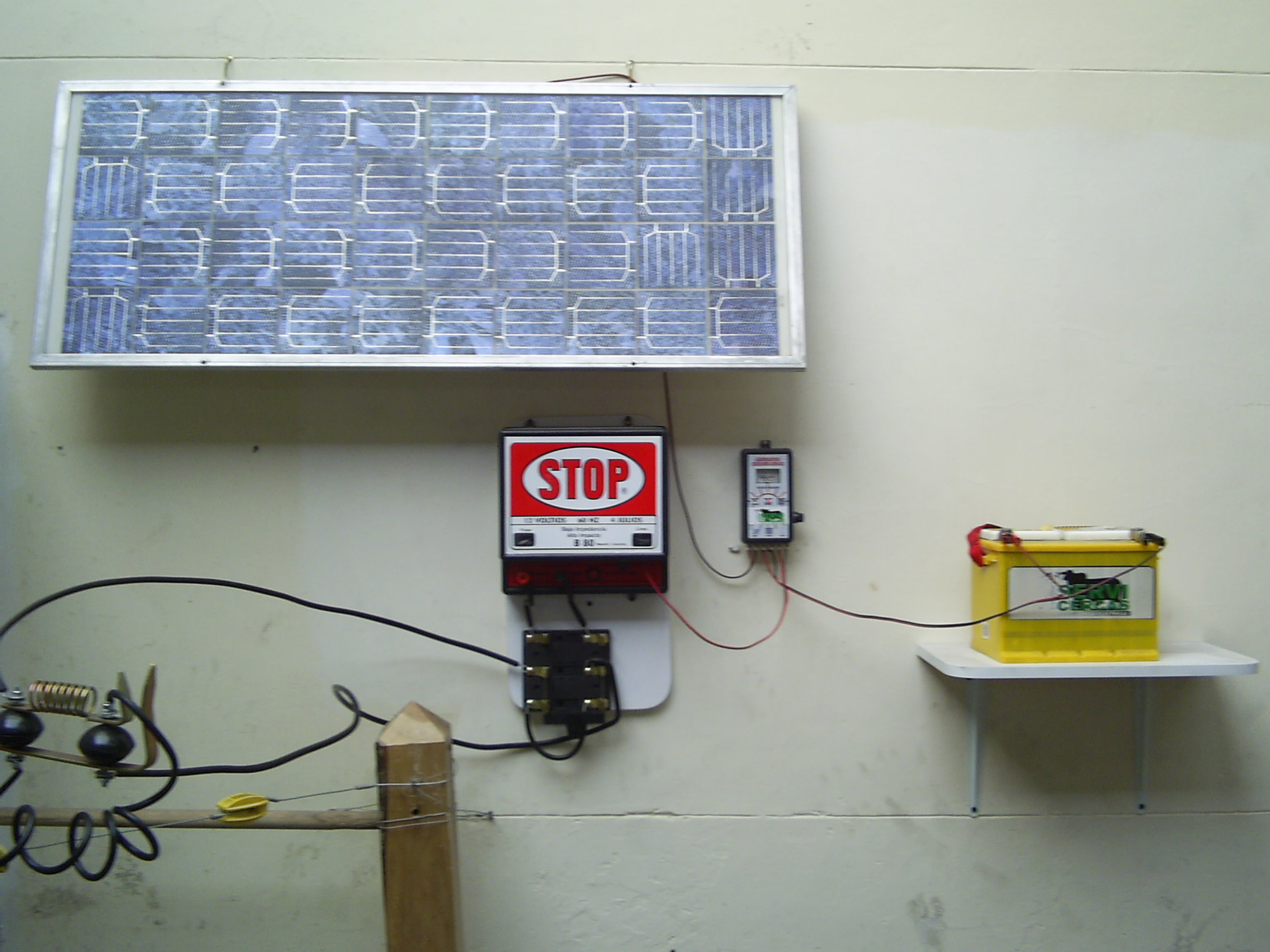 INSTIGATOR, SOLAR PANEL, PROTECTIV AND REGULATOR OF VOLTAGE, INSULATOR