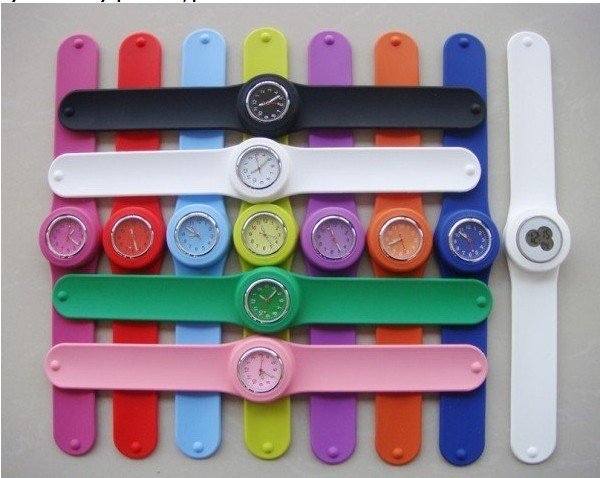 2011 Silicone Fashion Slap Band Watch Slap on Watch