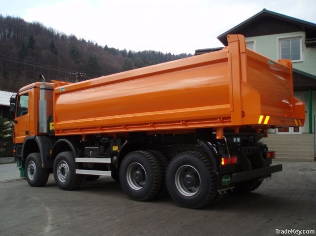 Tipper/ Dump truck