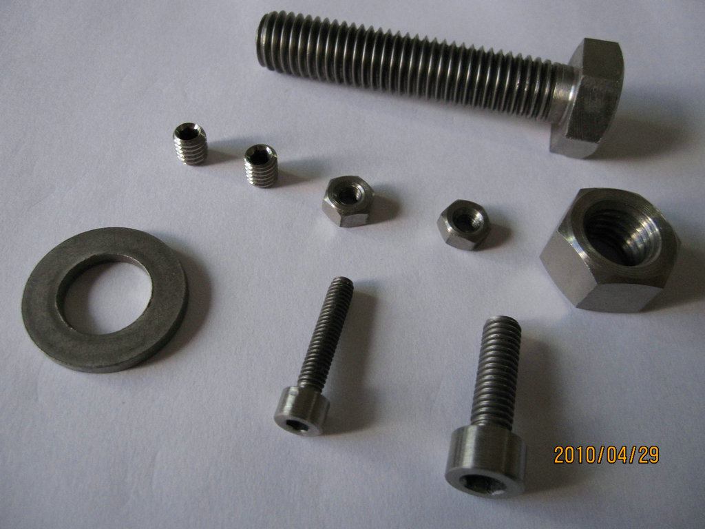 titanium screw