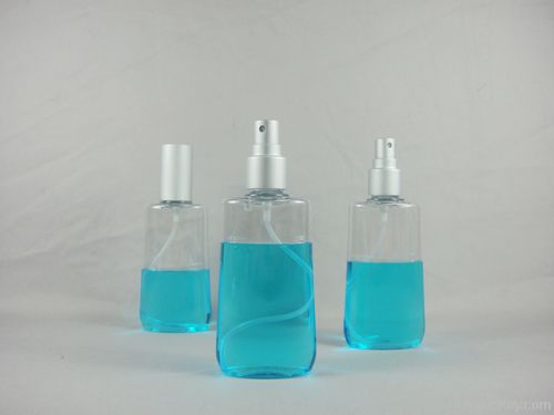 PET bottle with sprayer