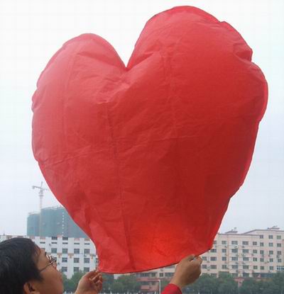 heart shape sky lantern