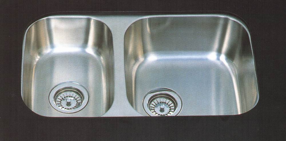 1-1/2 bowl undermount sink