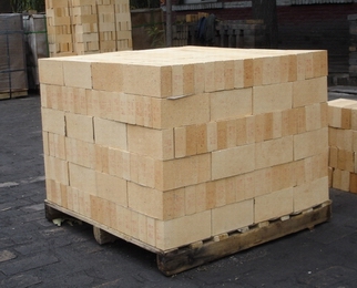 Refractory bricks