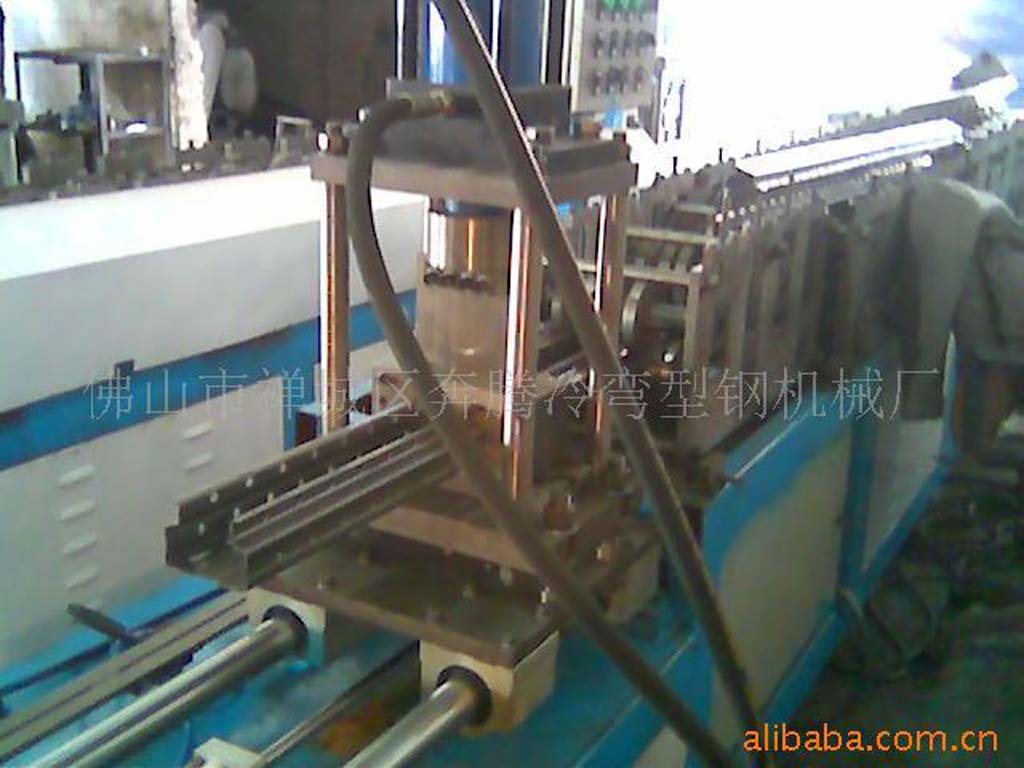 rack forming machine