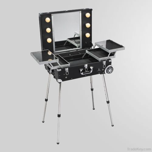 Trolly Aluminum cosmetic case with lights and legs DY9606