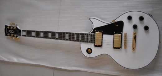 LES PAUL   custom white l color  electric guitar