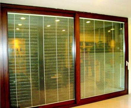 Aluminium sliding door