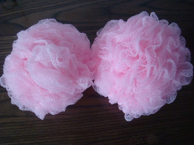 Drape bath ball