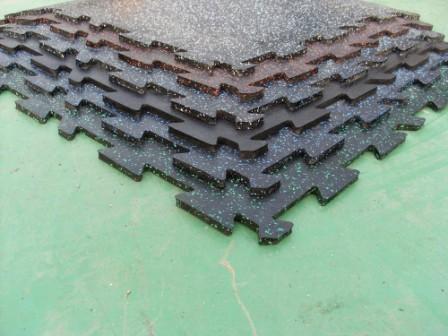 interlocking rubber tiles