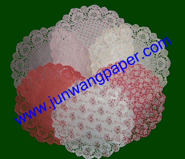 colored paper doilies/paper doyleys