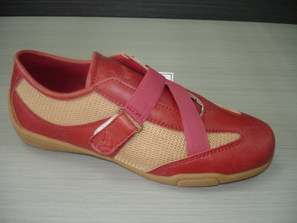 Women's casual shoes