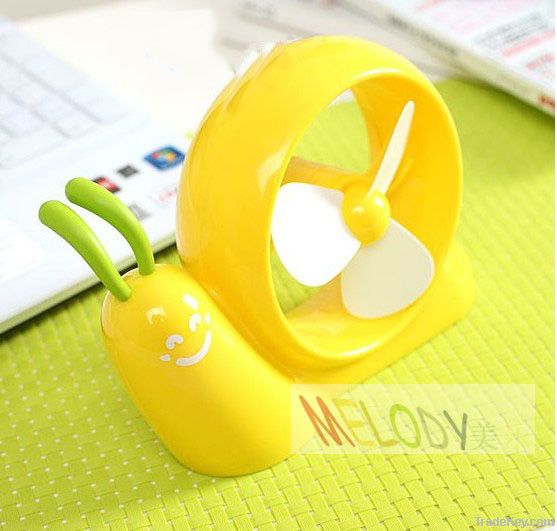 Snails-Fan in 4 different colours with USB cable or 3pcs of AAA power