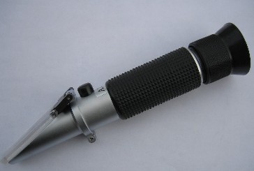 Refractometer