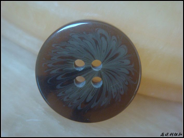 Flower Pattern Garment Button