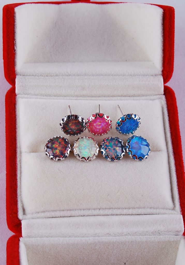 925 sterling silver opal Stud  earing E16