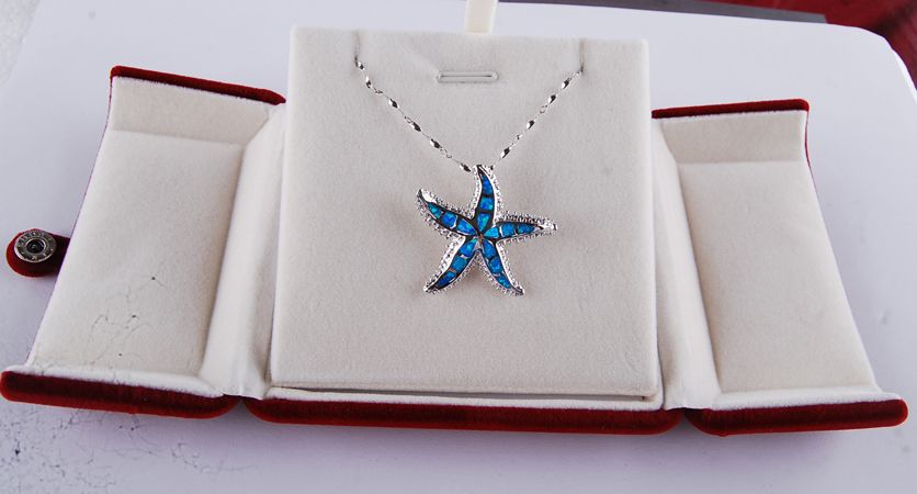 sea star pendant P42