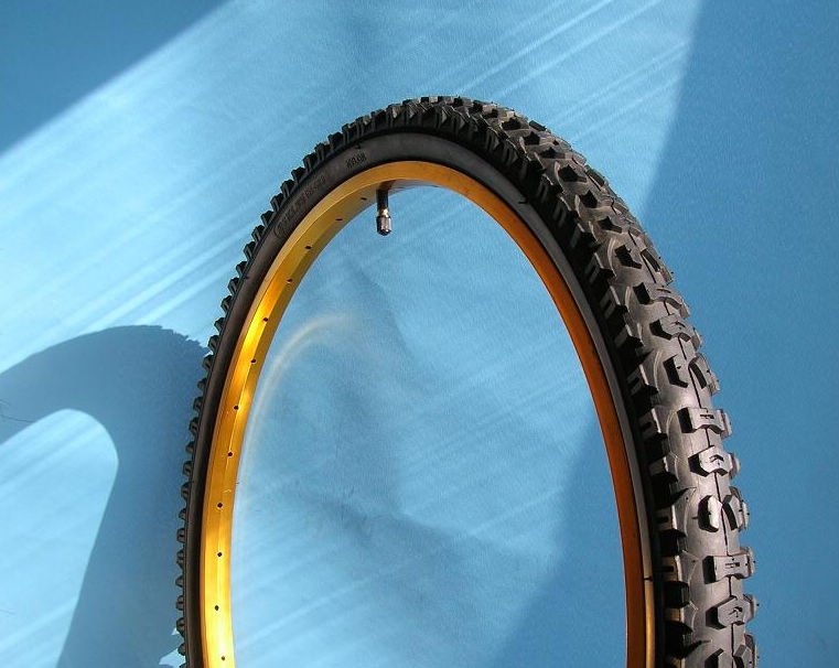 Sell 700x18/23 bicycle tire&tube