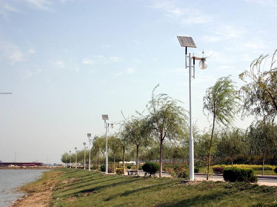 solar garden lamp