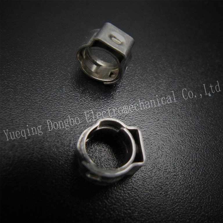 single stepless ear clamp