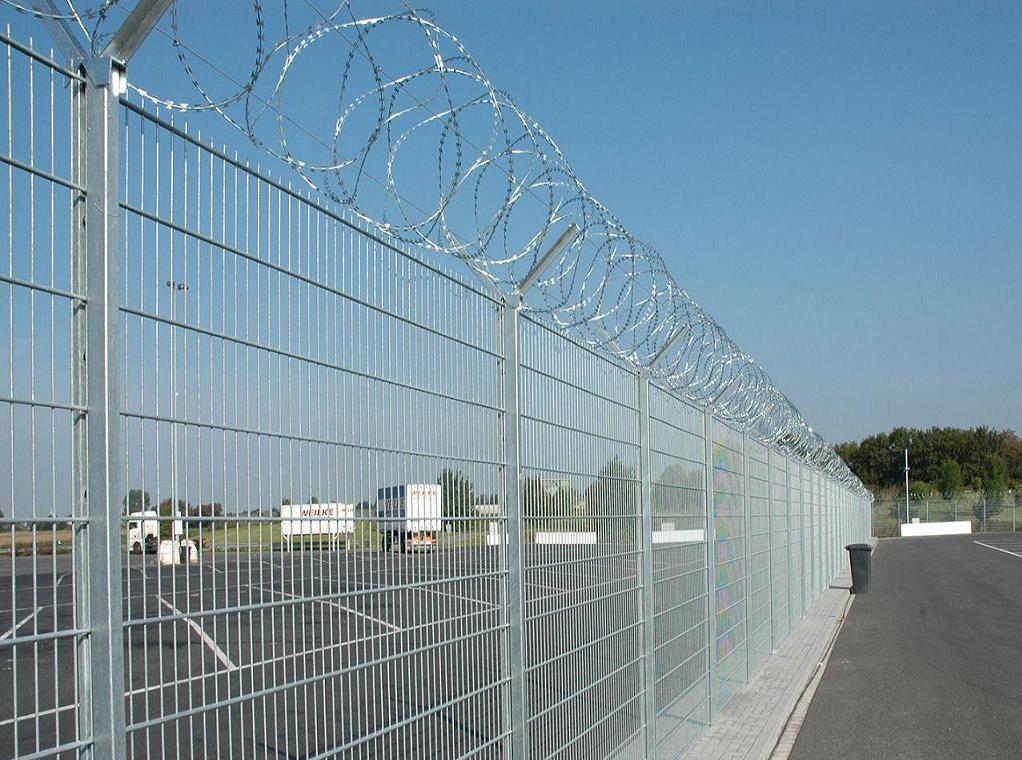 airport fence