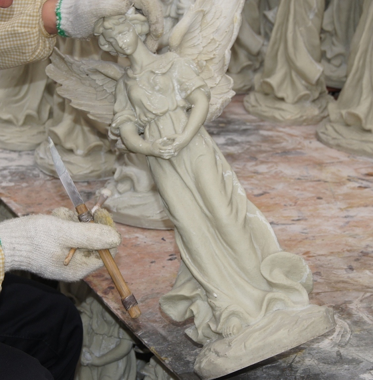 Resin Crafts / Statue