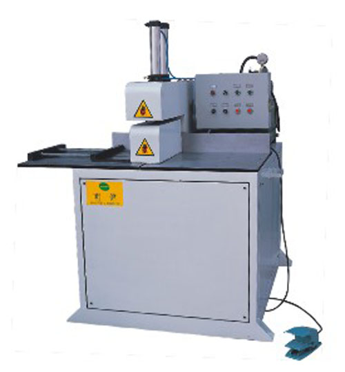 Aluminium sawing machine